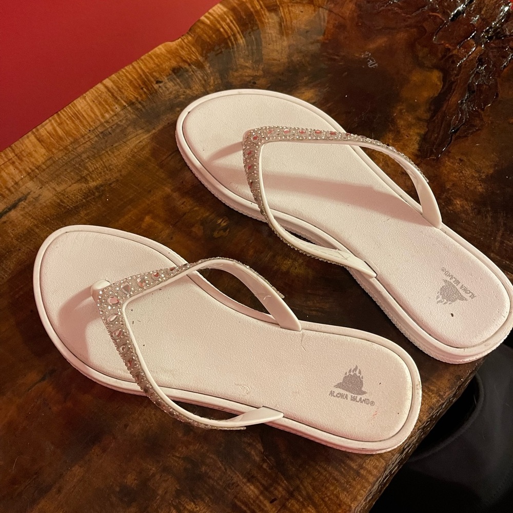 Aloha island white Diamond sandals